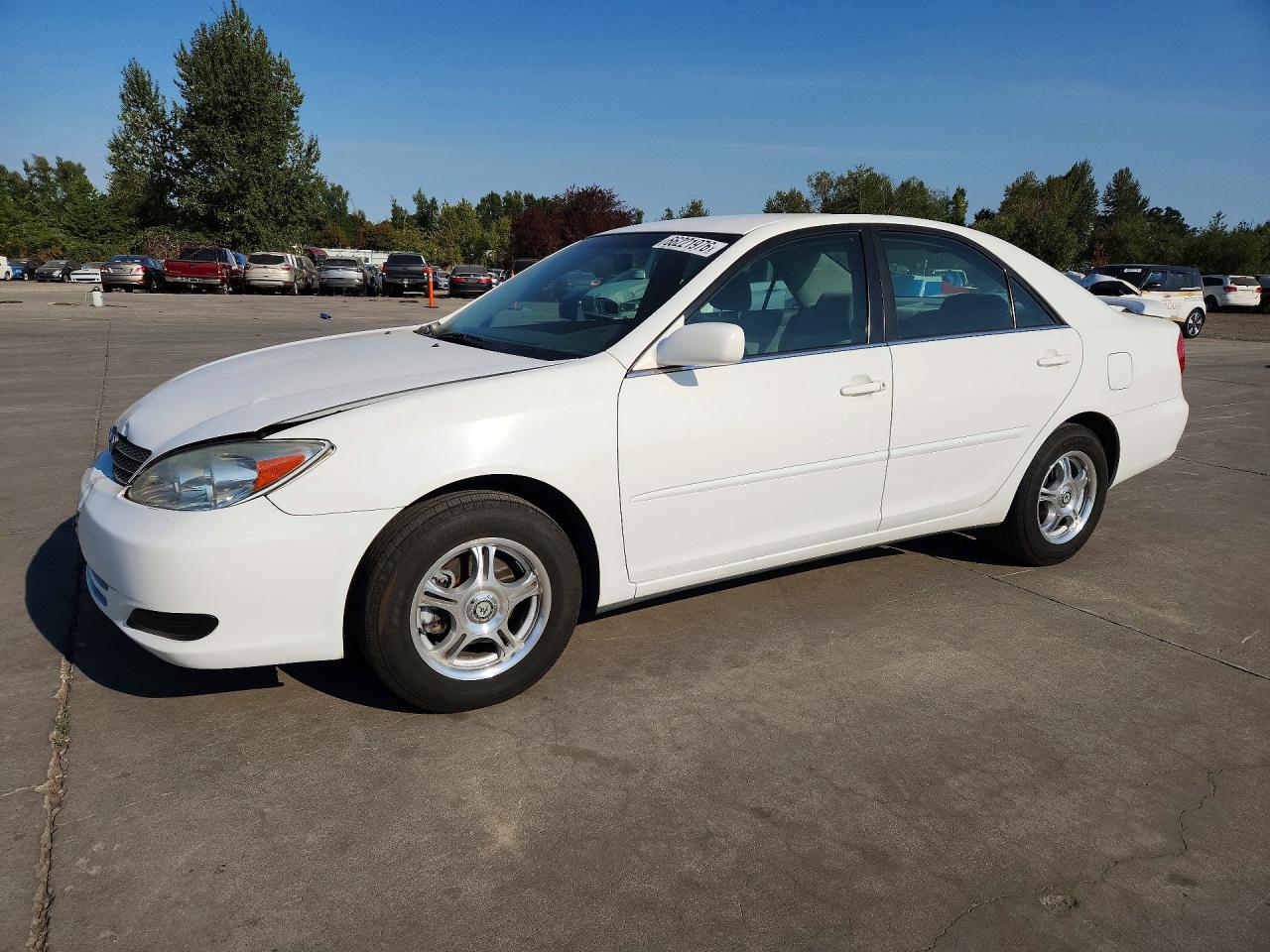2004 TOYOTA CAMRY LE | JTDBE32K240264269 | UPCARS