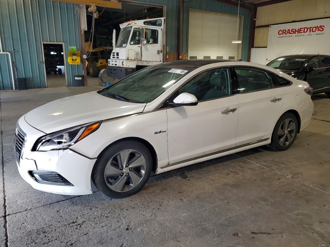 2016 HYUNDAI SONATA LIMITED | KMHE34L17GA015717 | UPCARS