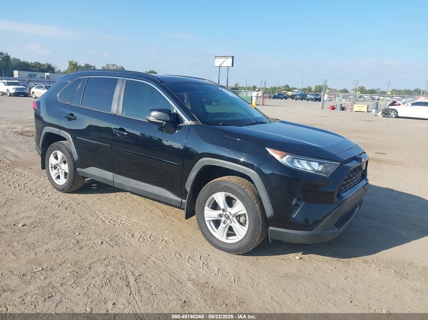 2021 TOYOTA RAV4 XLE | 2T3W1RFV1MC142407 | UPCARS