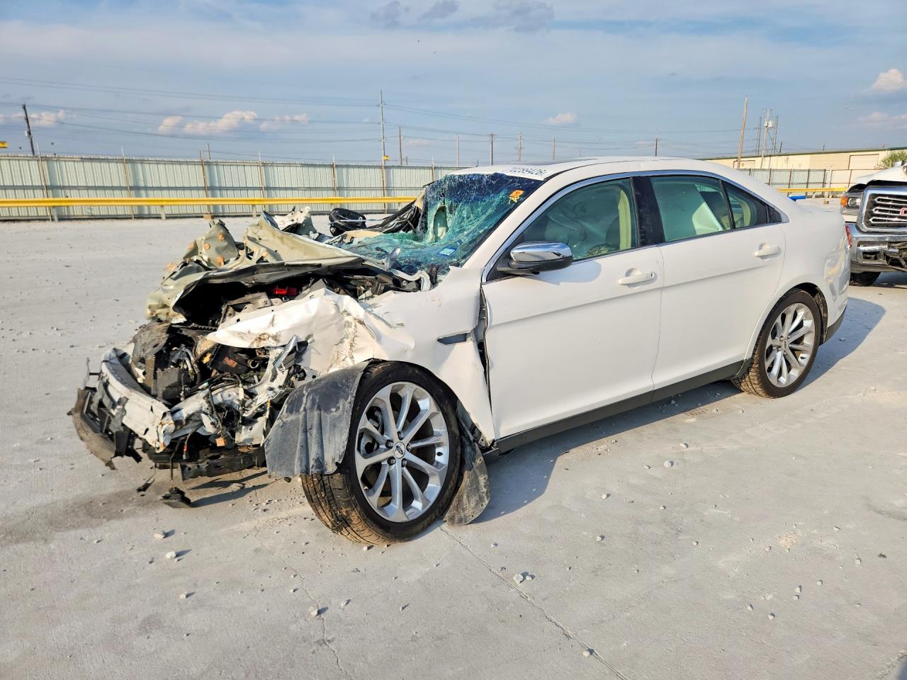 2018 FORD TAURUS LIMITED | 1FAHP2F86JG101095 | UPCARS