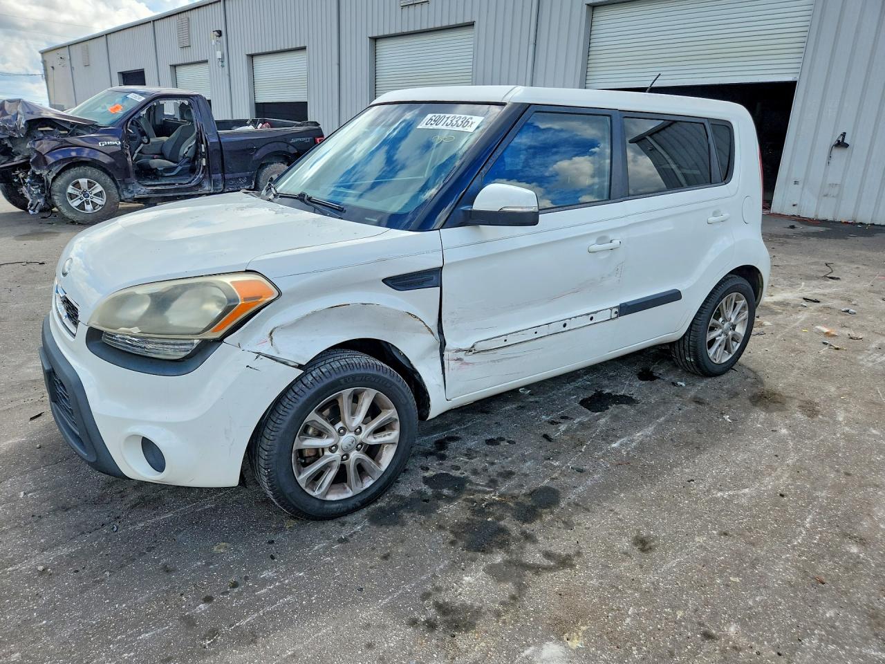 2013 KIA SOUL + | KNDJT2A64D7579050 | UPCARS