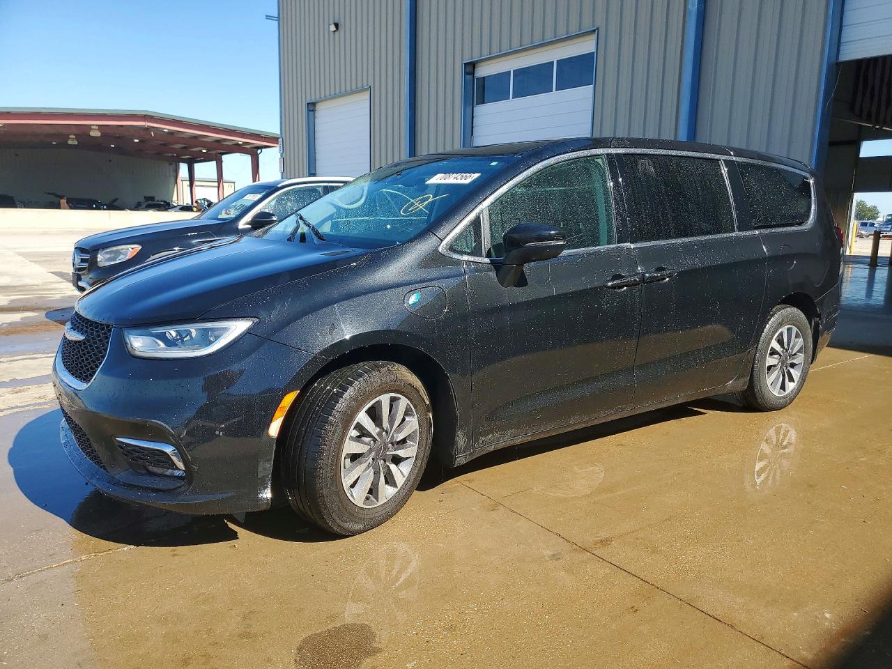 2023 CHRYSLER PACIFICA HYBRID TOURING L | 2C4RC1L71PR559053 | UPCARS