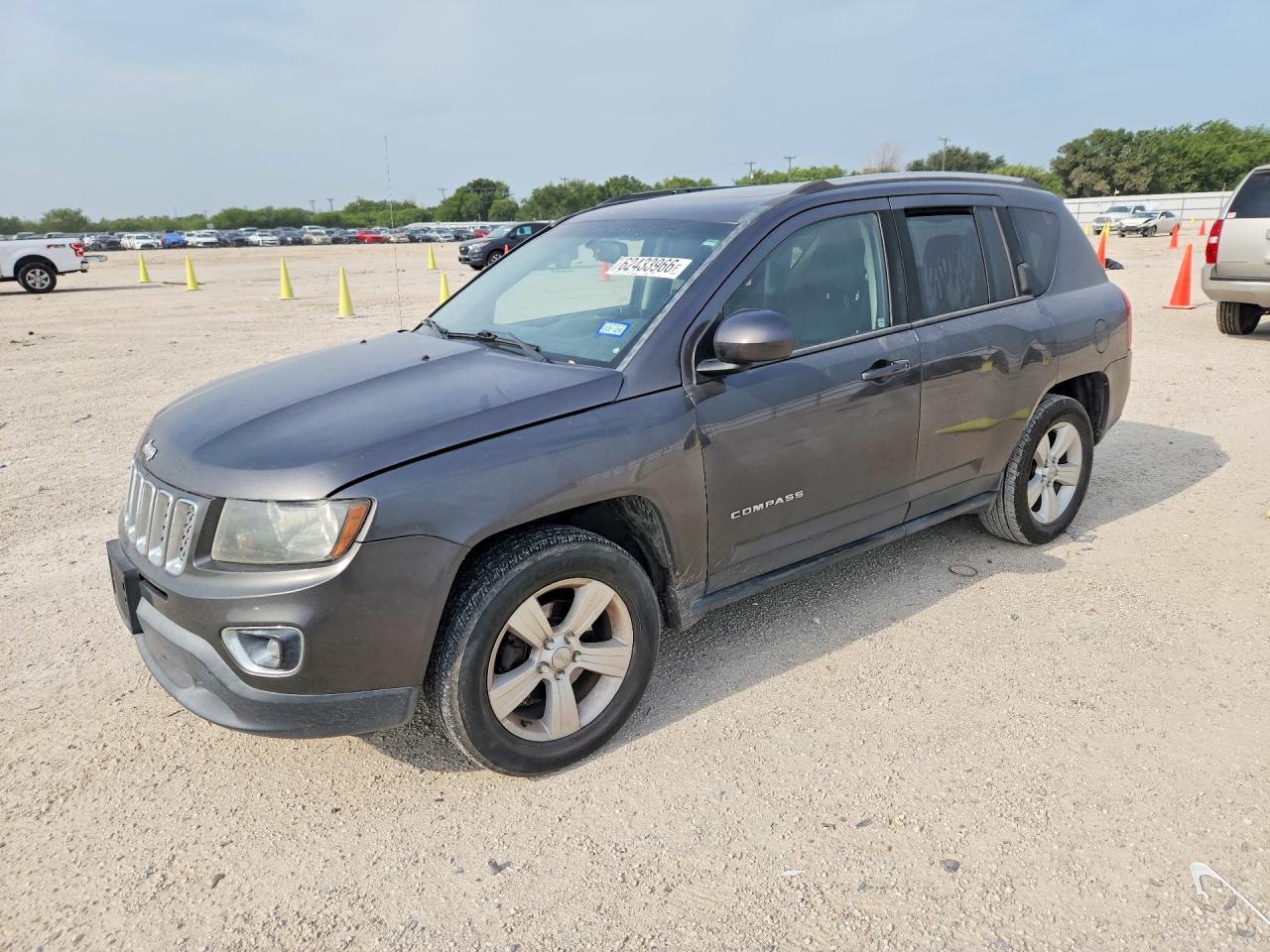 2015 JEEP COMPASS LATITUDE | 1C4NJCEA7FD373270 | UPCARS