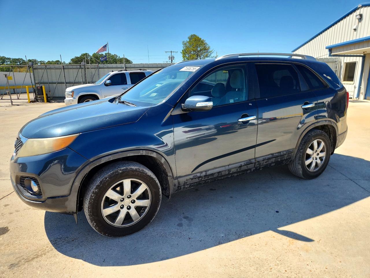 2011 KIA SORENTO LX | 5XYKT4A11BG062518 | UPCARS