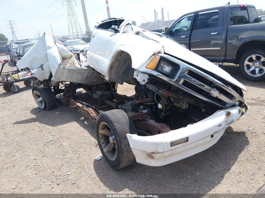 1997 CHEVROLET S-10 LS | 1GCCS19X0V8206702 | UPCARS