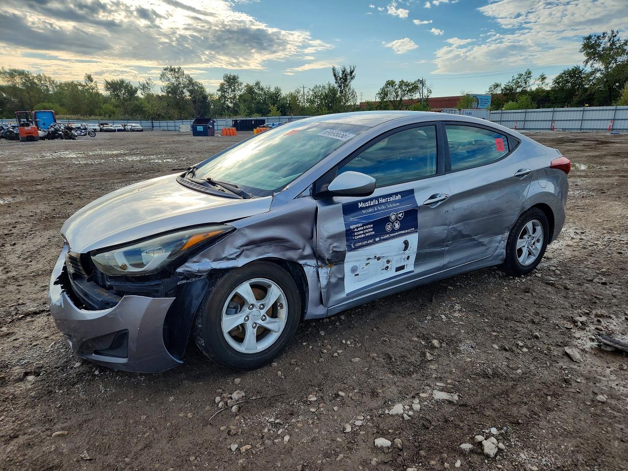 2015 HYUNDAI ELANTRA SE | 5NPDH4AE7FH589507 | UPCARS