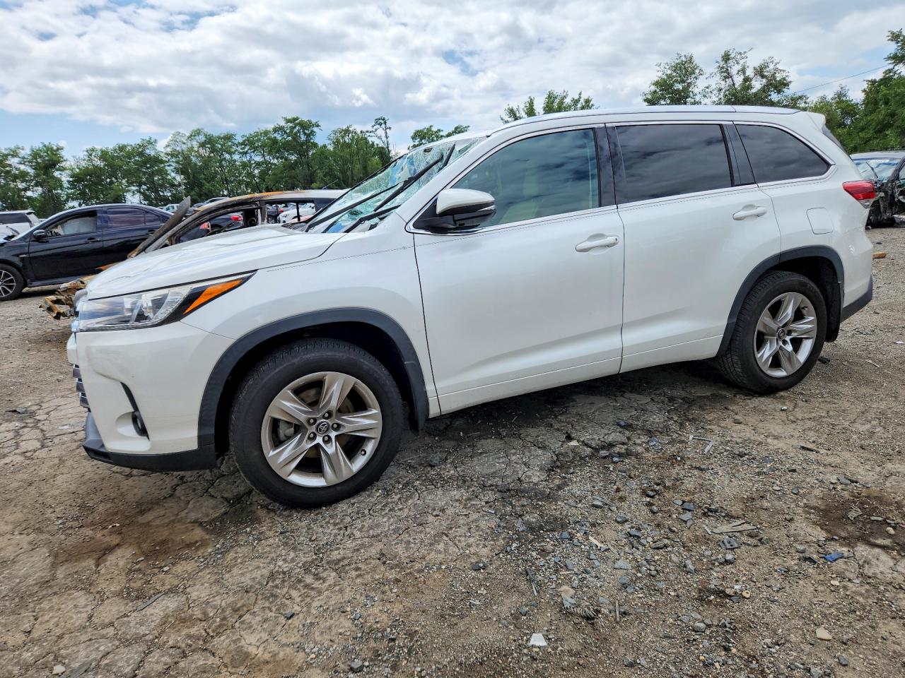 2017 TOYOTA HIGHLANDER LIMITED | 5TDDZRFH1HS433151 | UPCARS