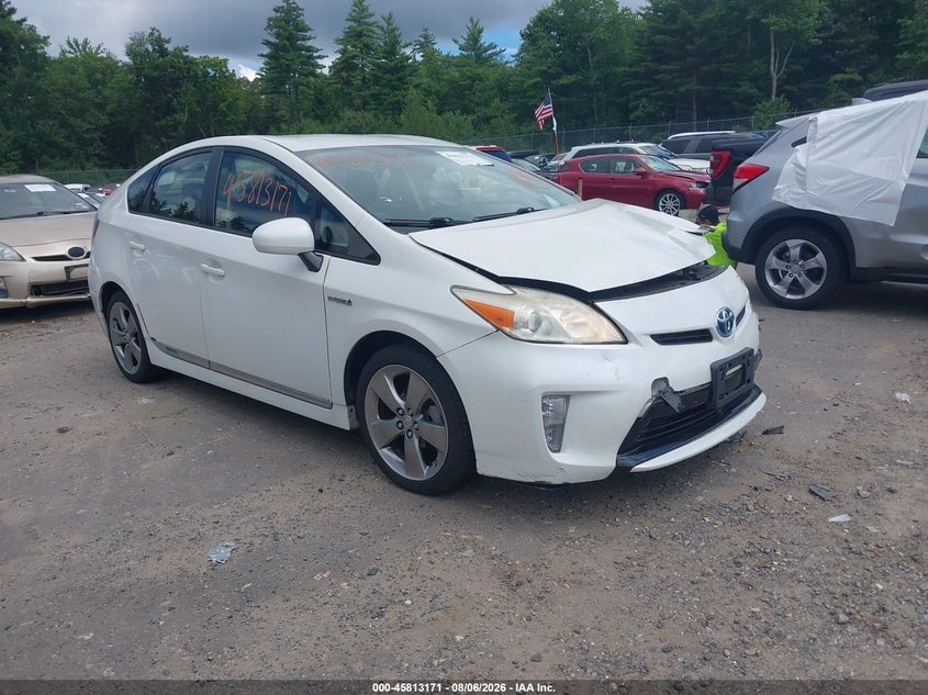 2013 TOYOTA PRIUS THREE SE | JTDKN3DU8D5623738 | UPCARS