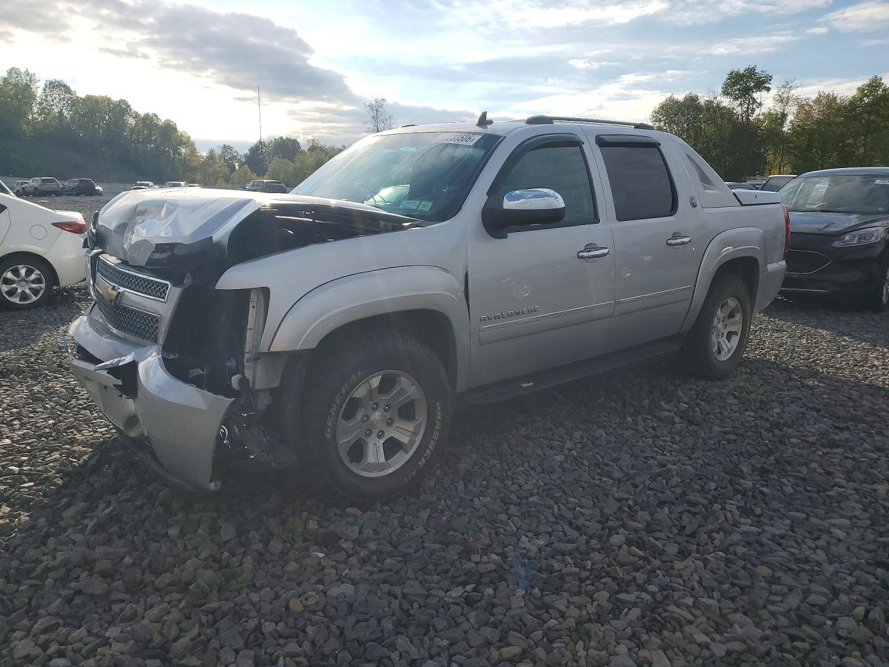 2013 CHEVROLET AVALANCHE LTZ | 3GNTKGE71DG358707 | UPCARS