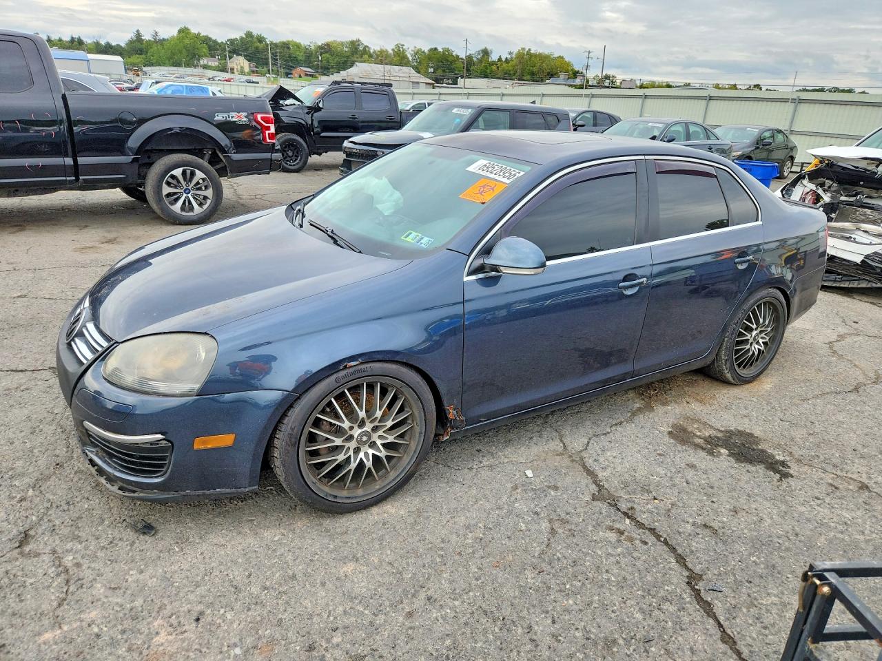2010 VOLKSWAGEN JETTA SE | 3VWRZ7AJ2AM007833 | UPCARS