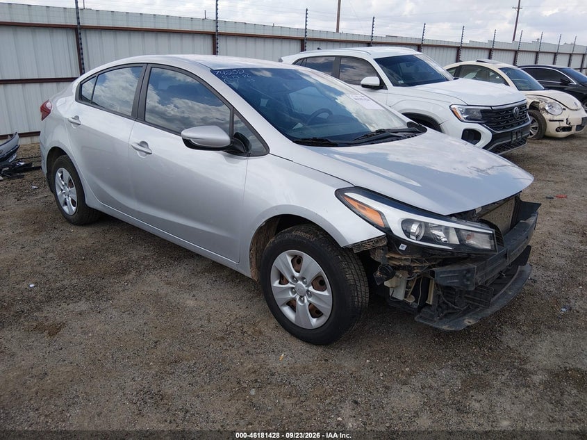 2018 KIA FORTE LX | 3KPFK4A79JE165612 | UPCARS