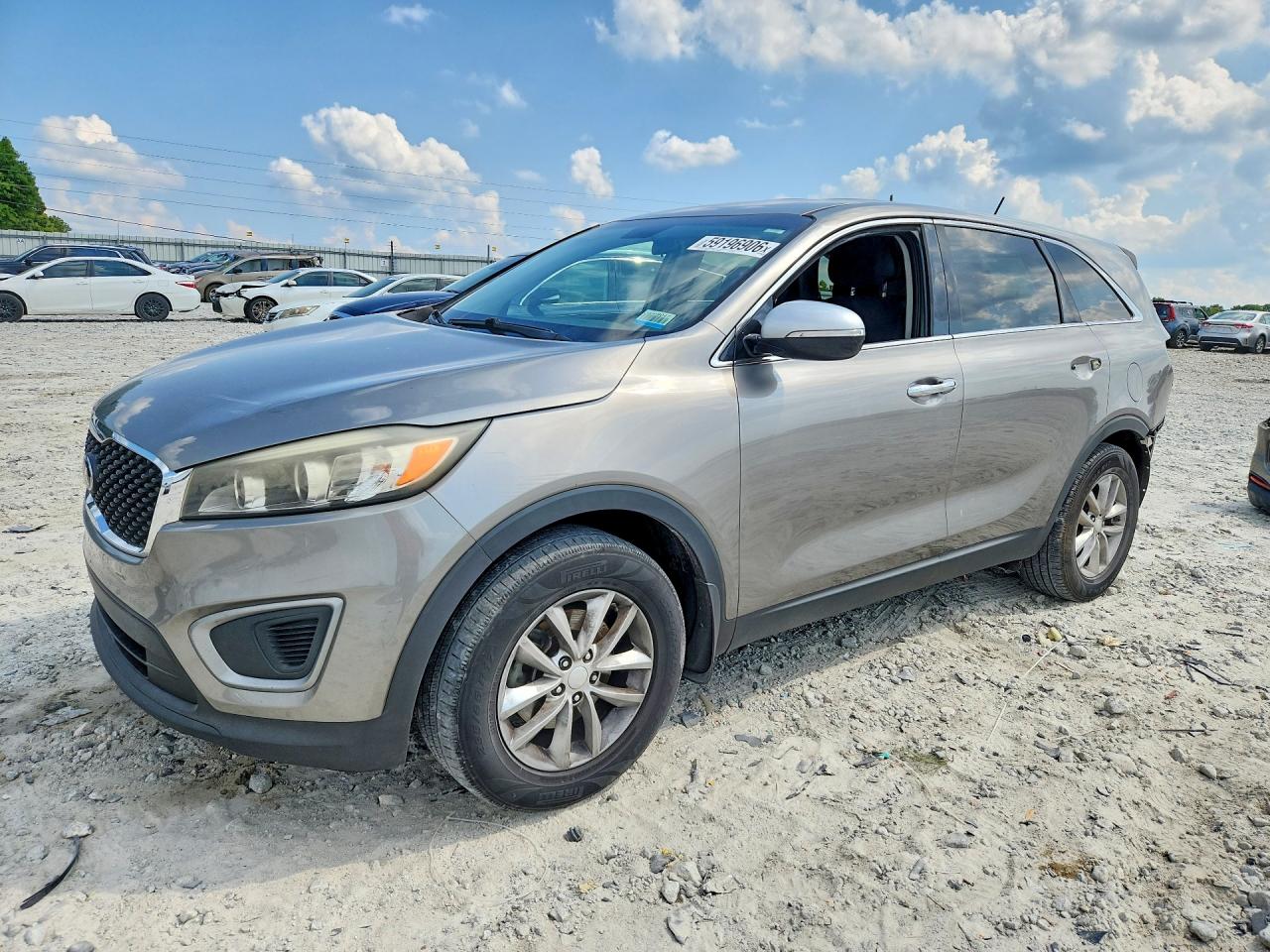 2016 KIA SORENTO L | 5XYPG4A38GG040955 | UPCARS