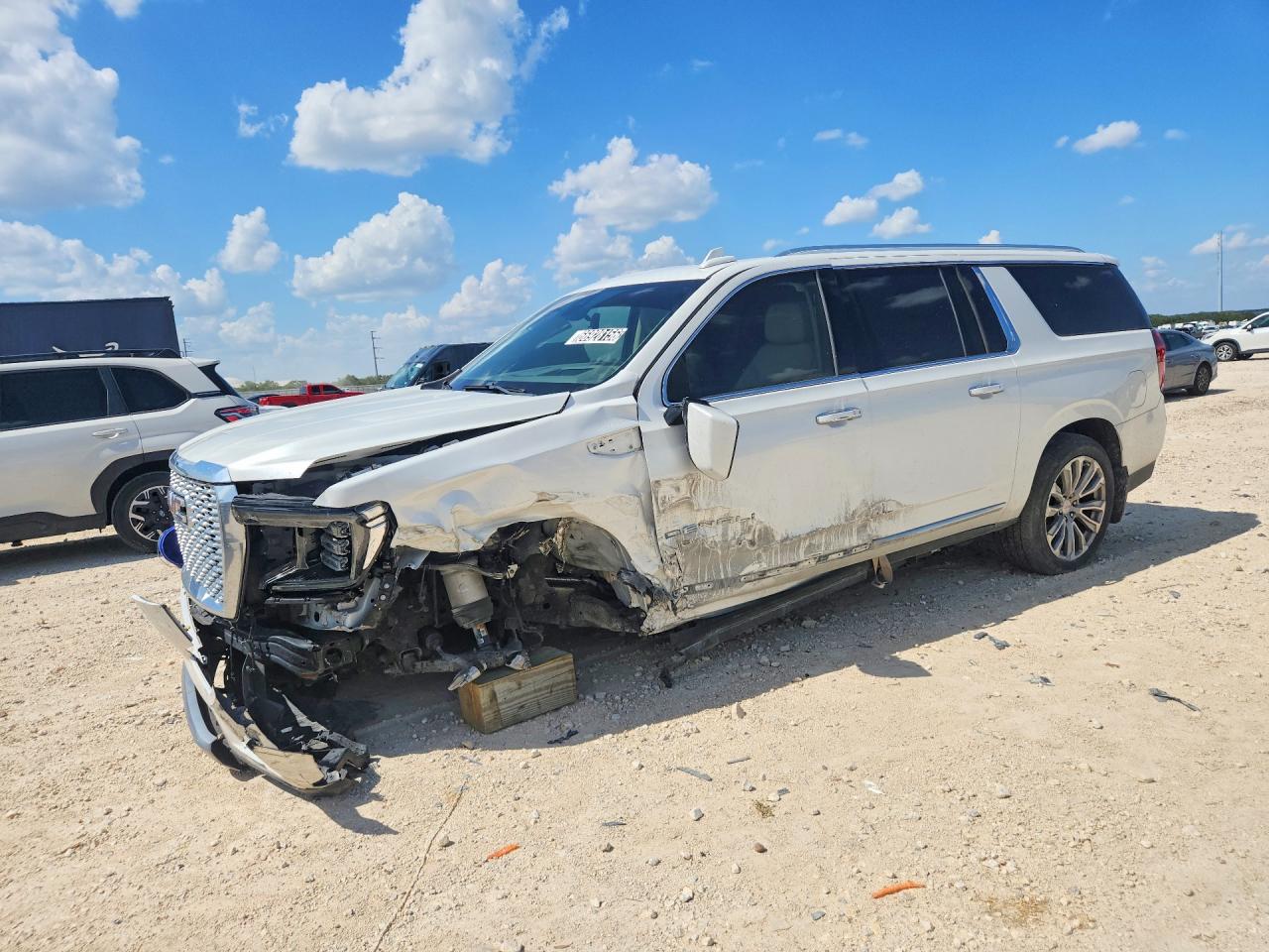 2021 GMC YUKON DENALI | 1GKS1JKL8MR267749 | UPCARS