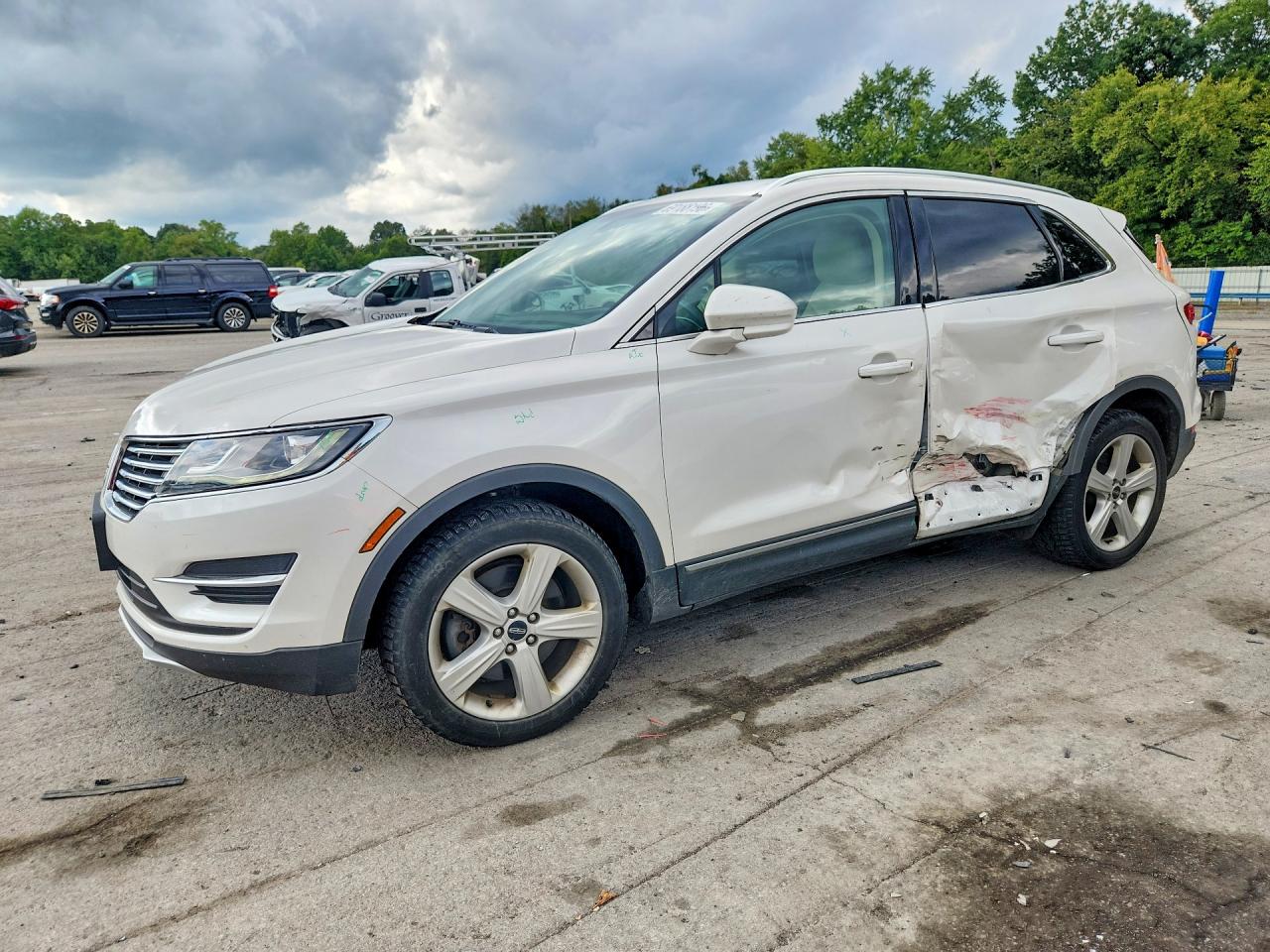 2017 LINCOLN MKC PREMIERE | 5LMCJ1D99HUL61281 | UPCARS