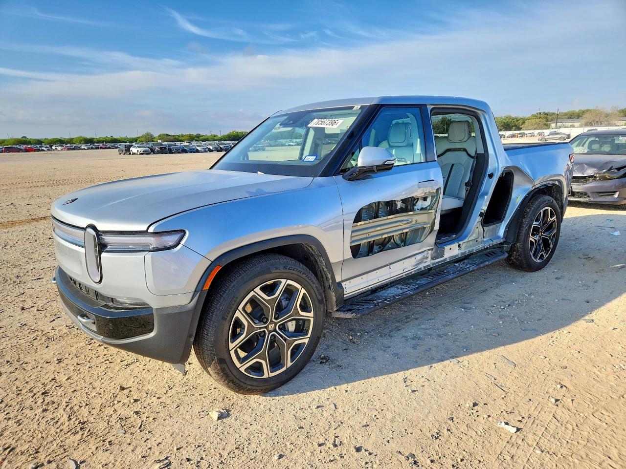 2025 RIVIAN RIT ADVENTURE | 7FCTGBAA2SN040379 | UPCARS