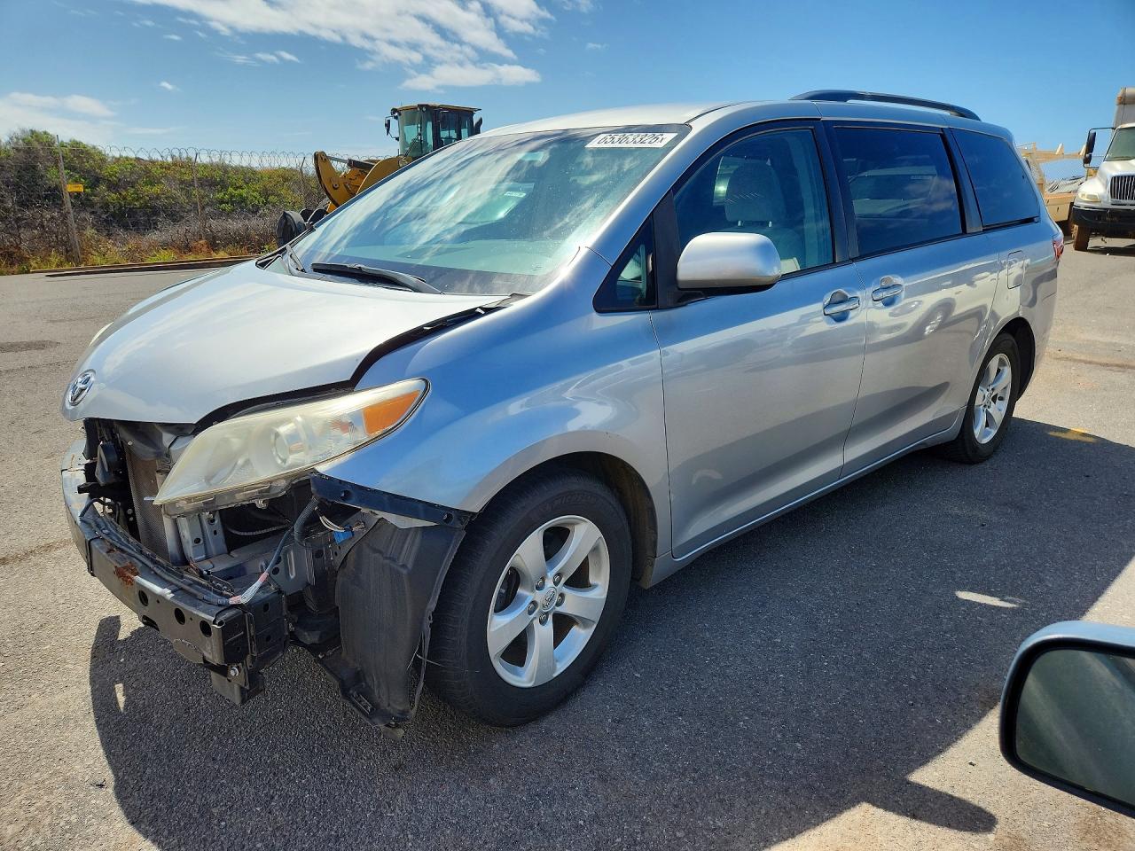 2015 TOYOTA SIENNA LE | 5TDKK3DC2FS532140 | UPCARS