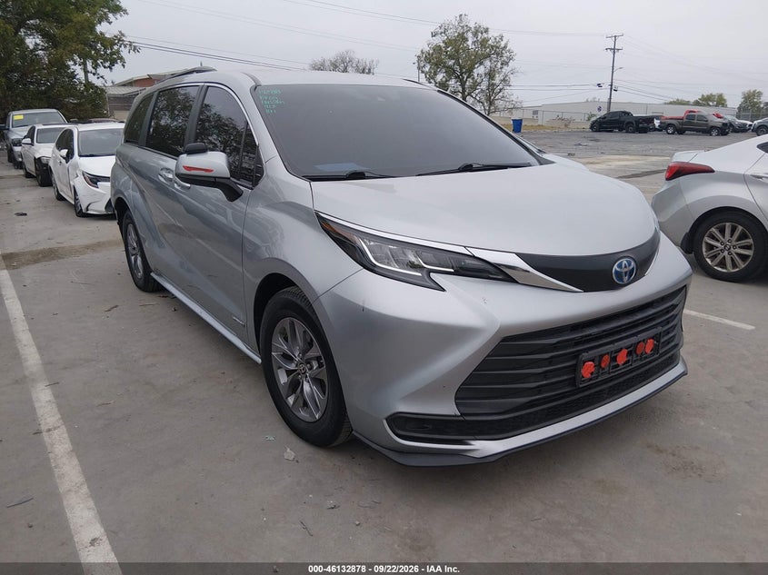 2021 TOYOTA SIENNA LE | 5TDKRKEC1MS005952 | UPCARS