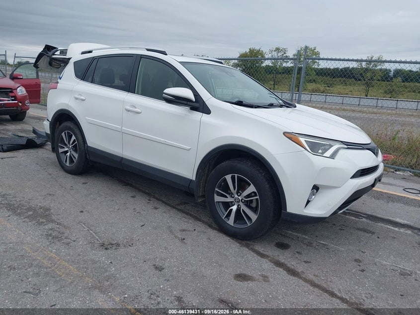 2016 TOYOTA RAV4 XLE | JTMRFREV3GJ063709 | UPCARS