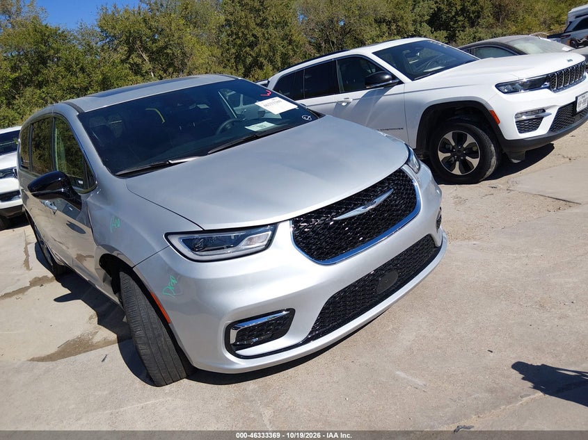 2026 CHRYSLER PACIFICA LIMITED | 2C4RC1GG8TR193063 | UPCARS