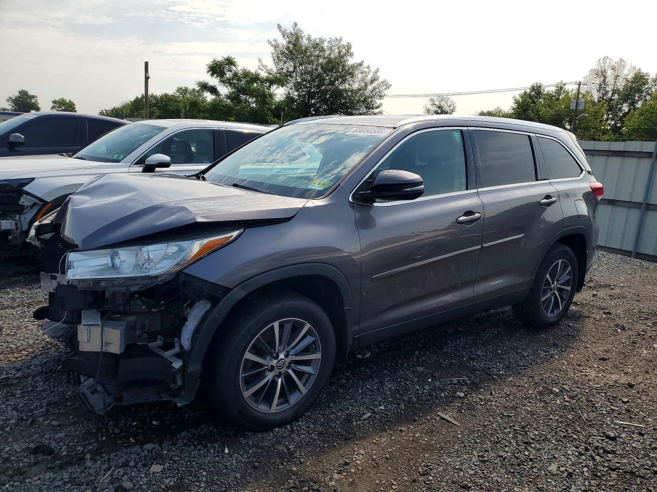 2019 TOYOTA HIGHLANDER XLE | 5TDJZRFH9KS588508 | UPCARS