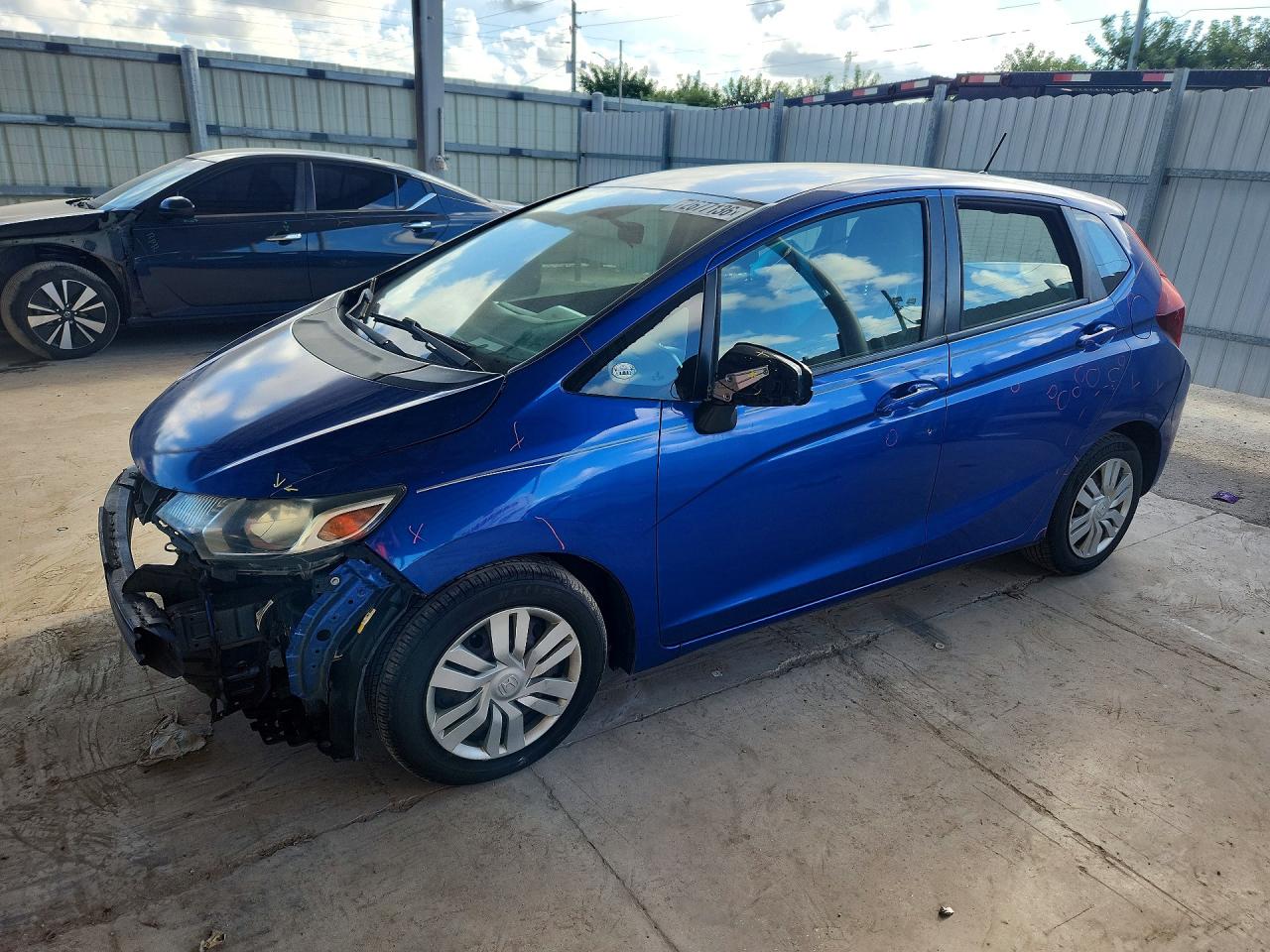 2015 HONDA FIT LX | 3HGGK5H5XFM770798 | UPCARS