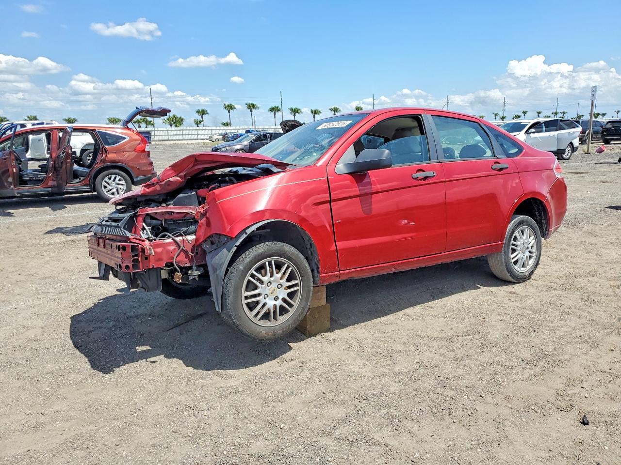 2011 FORD FOCU SE | 1FAHP3FN5BW187423 | UPCARS