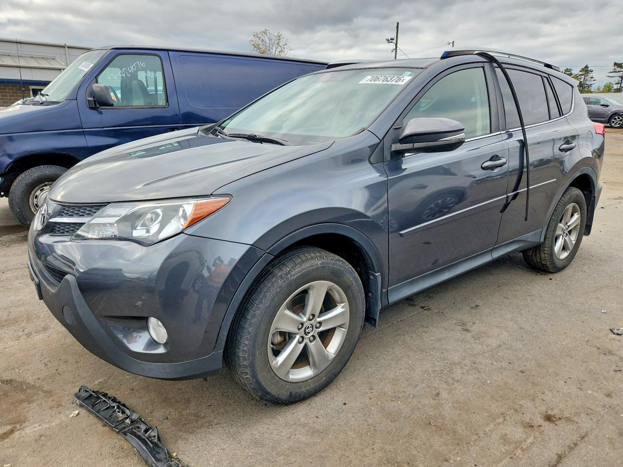 2015 TOYOTA RAV4 XLE | JTMRFREV5FD102099 | UPCARS