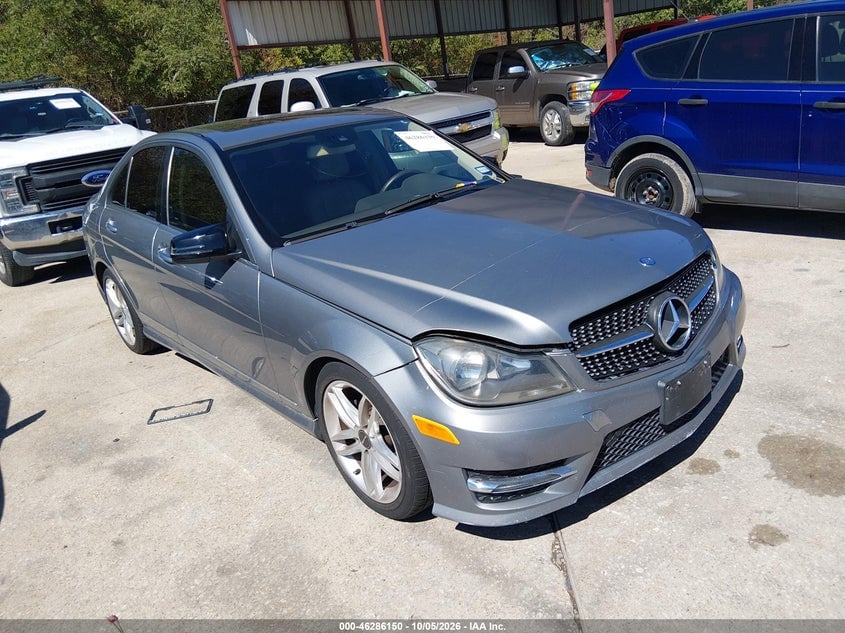 2012 MERCEDES-BENZ C 300 LUXURY 4MATIC/SPORT 4MATIC | WDDGF8BB6CR230075 | UPCARS