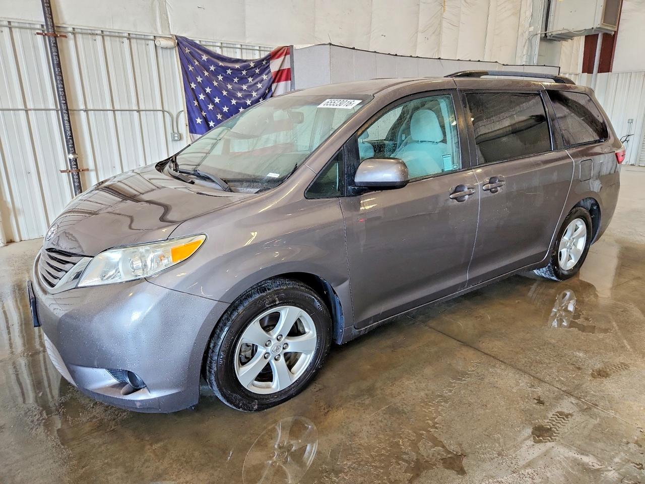 2017 TOYOTA SIENNA LE | 5TDKZ3DC5HS815193 | UPCARS