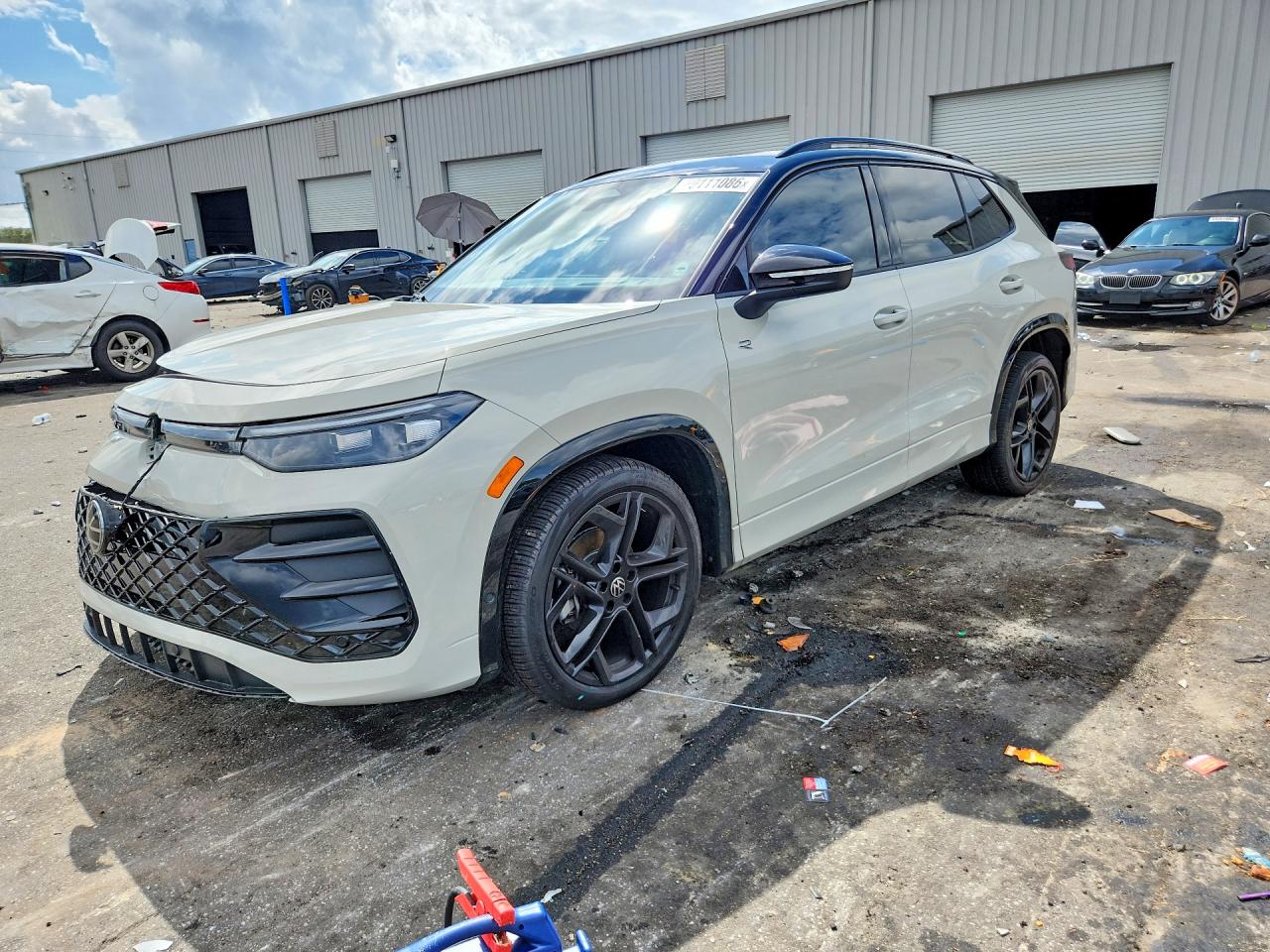 2026 VOLKSWAGEN TIGUAN SE R-LINE BLACK | 3VVHR7RM9TM117098 | UPCARS