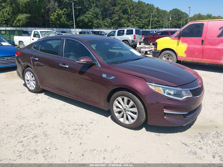 2018 KIA OPTIMA LX | 5XXGT4L3XJG274552 | UPCARS