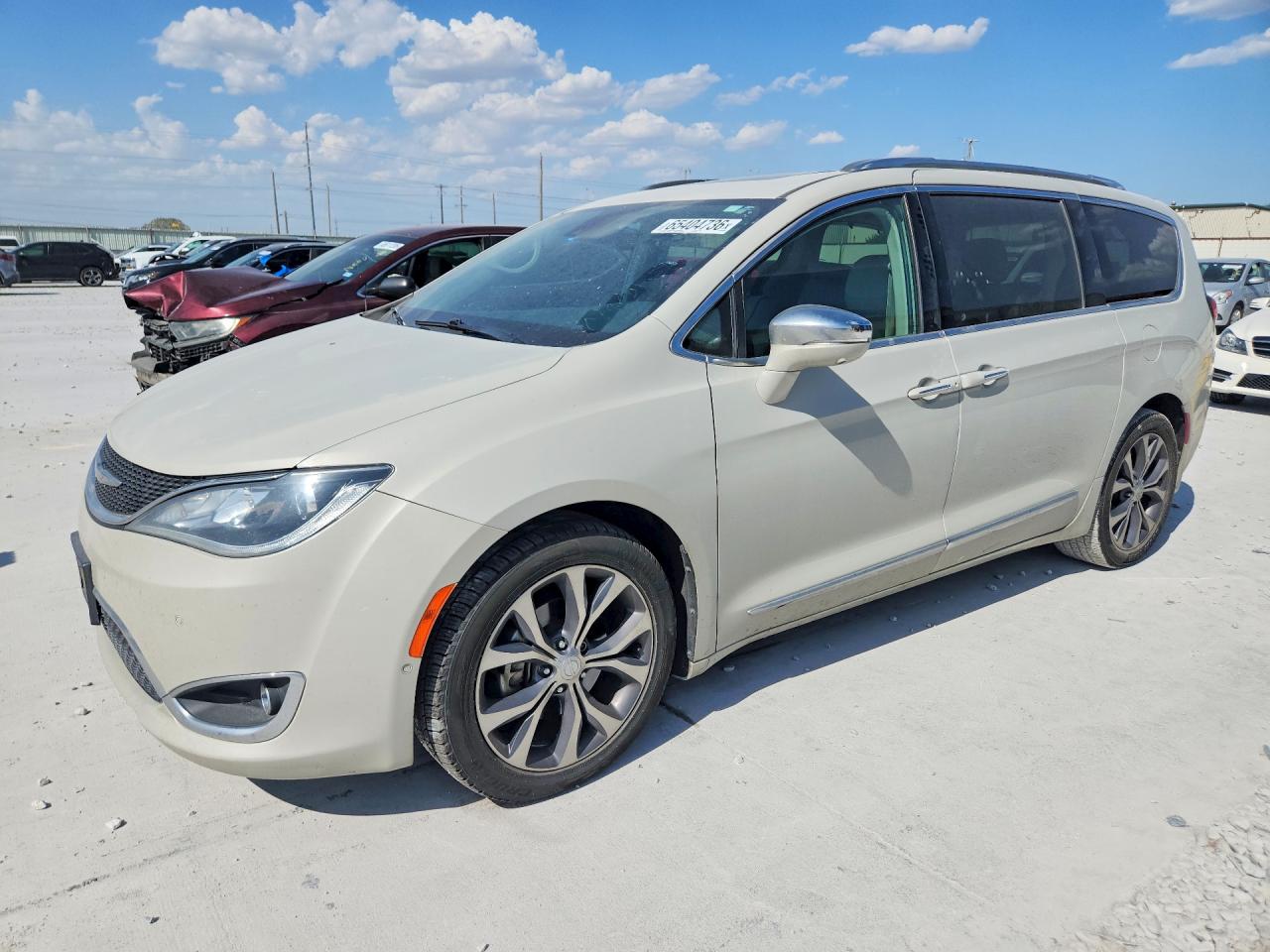 2017 CHRYSLER PACIFICA LIMITED | 2C4RC1GG5HR564932 | UPCARS