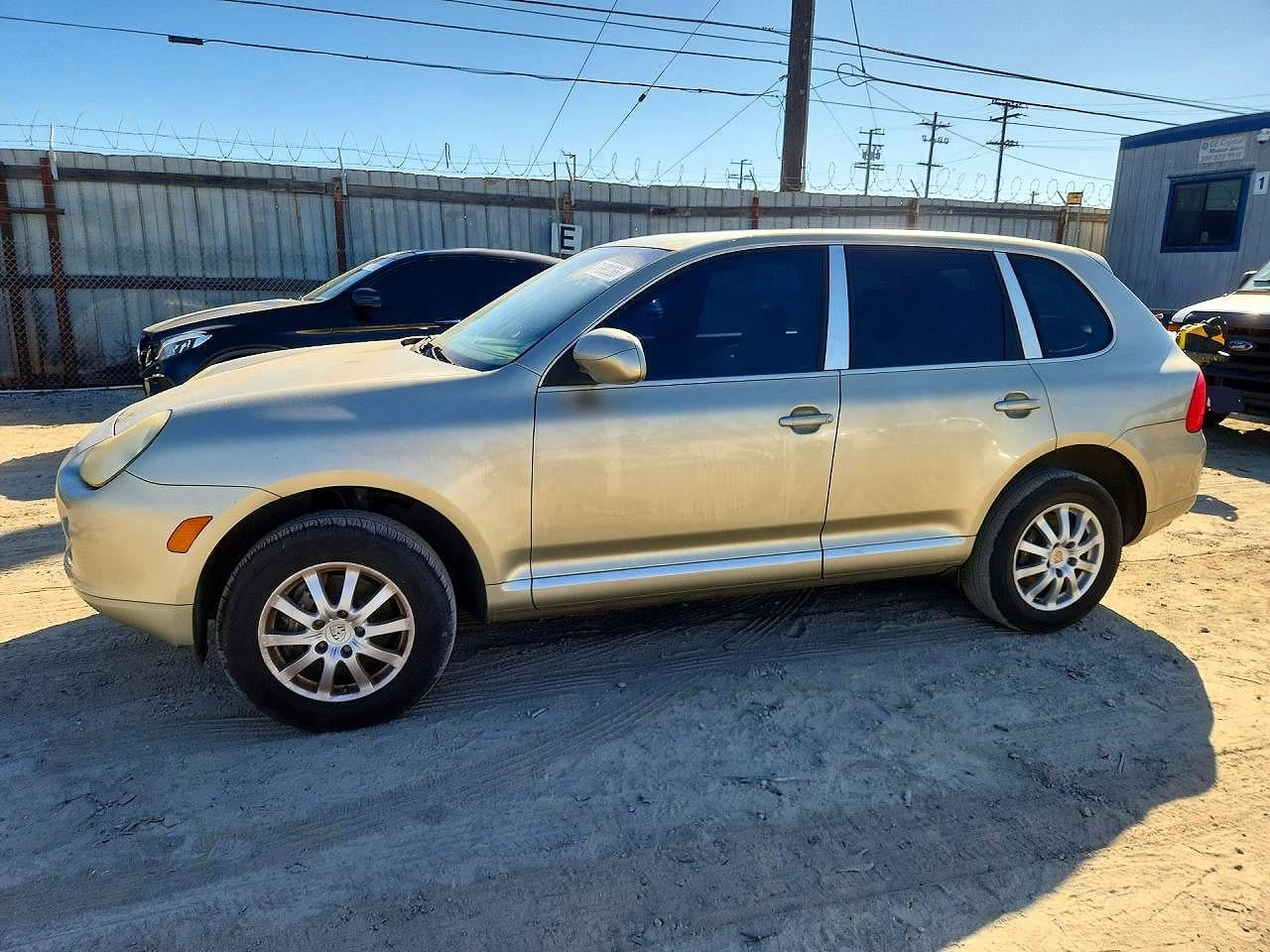 2005 PORSCHE CAYENNE | WP1AA29P15LA21621 | UPCARS