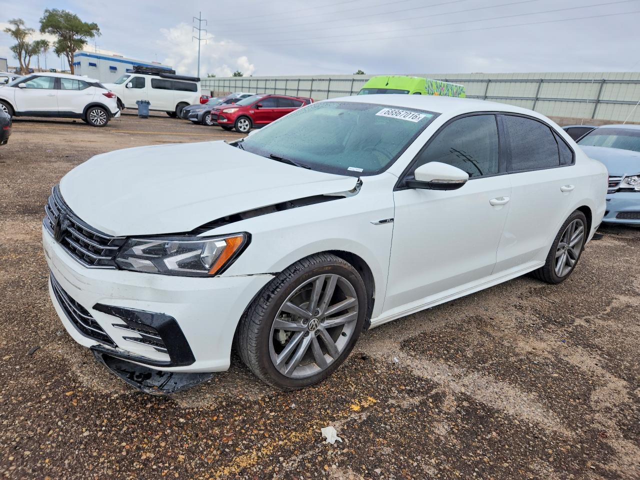 2018 VOLKSWAGEN PASSAT S | 1VWAA7A33JC036541 | UPCARS