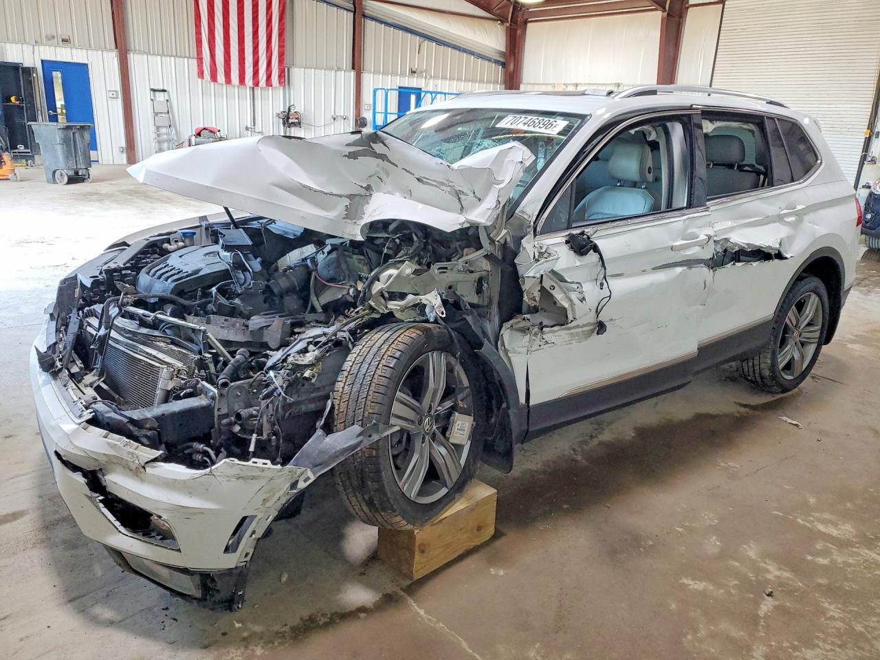 2018 VOLKSWAGEN TIGUAN SEL PREMIUM | 3VV5B7AX2JM174236 | UPCARS