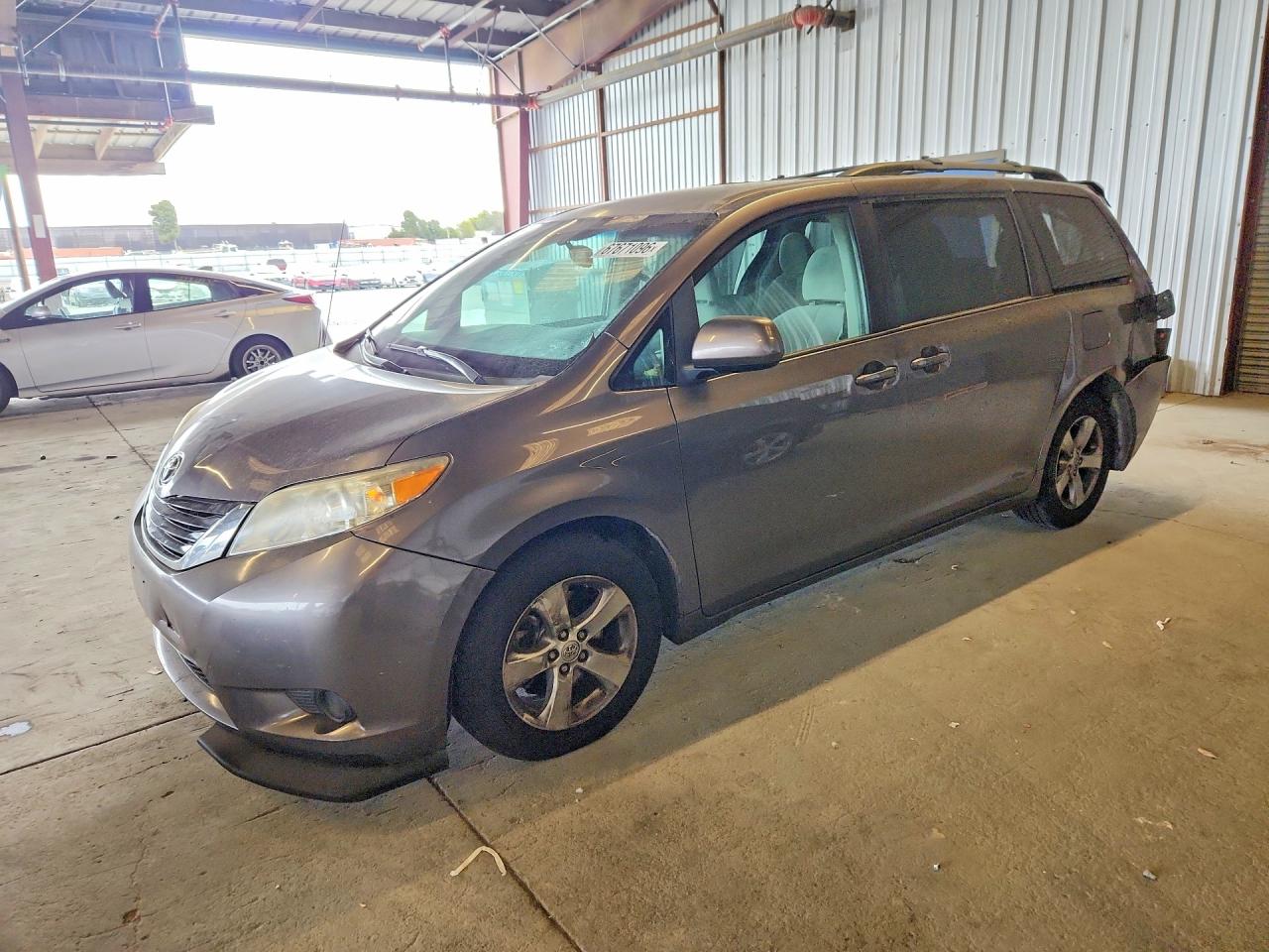 2014 TOYOTA SIENNA LE | 5TDKK3DC3ES431865 | UPCARS