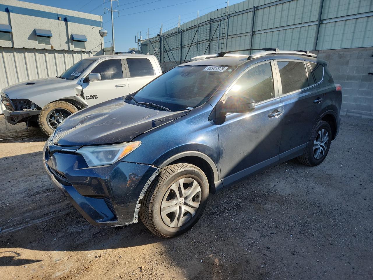 2018 TOYOTA RAV4 LE | JTMBFREVXJJ201237 | UPCARS