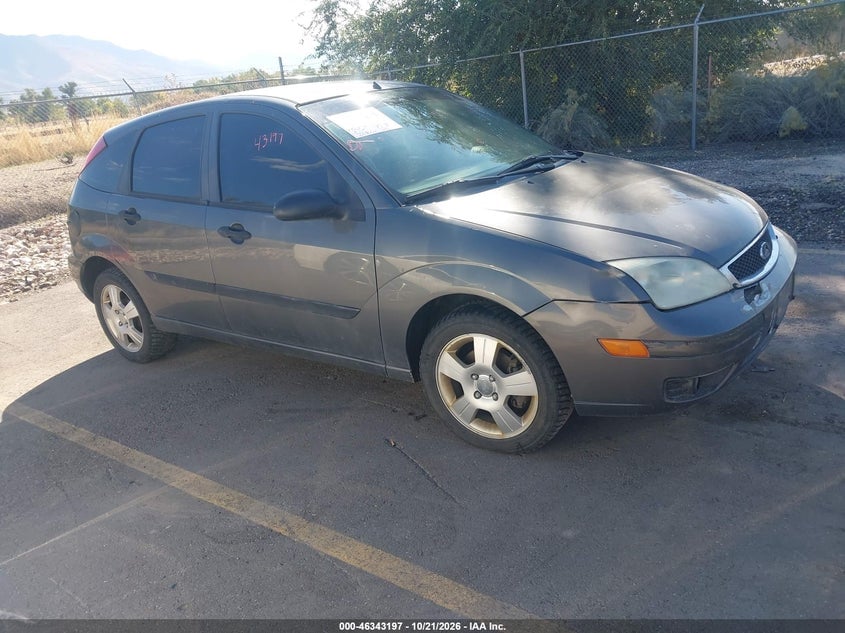 2005 FORD FOCUS ZX5 | 3FAFP37NX5R104503 | UPCARS