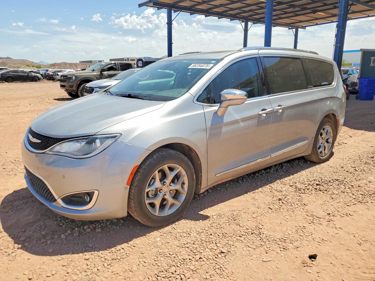 2017 CHRYSLER PACIFICA LIMITED | 2C4RC1GG8HR748763 | UPCARS