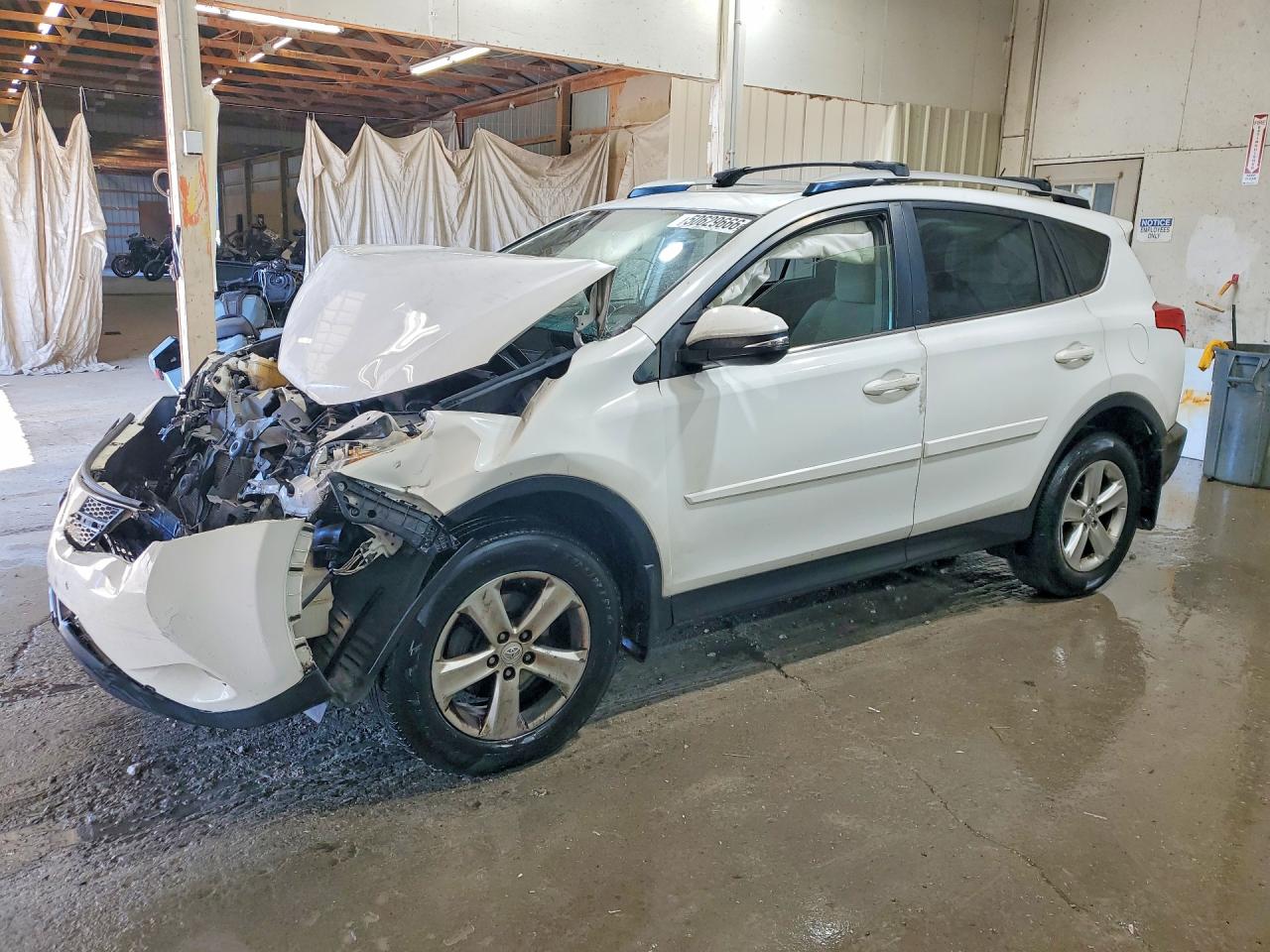 2014 TOYOTA RAV4 XLE | JTMRFREV2ED089939 | UPCARS