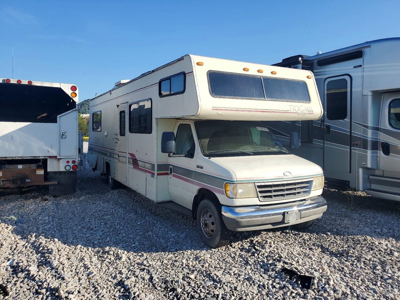 1994 FORD ECONOLIN E350 CUTAWAY VAN | 1FDKE30G5RHB21464 | UPCARS