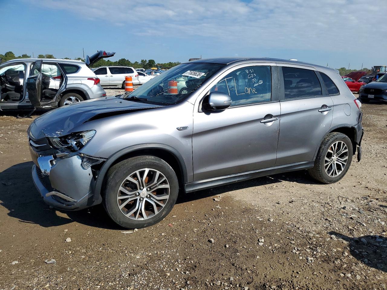 2019 MITSUBISHI OUTLANDER ES | JA4AP3AU6KU014297 | UPCARS
