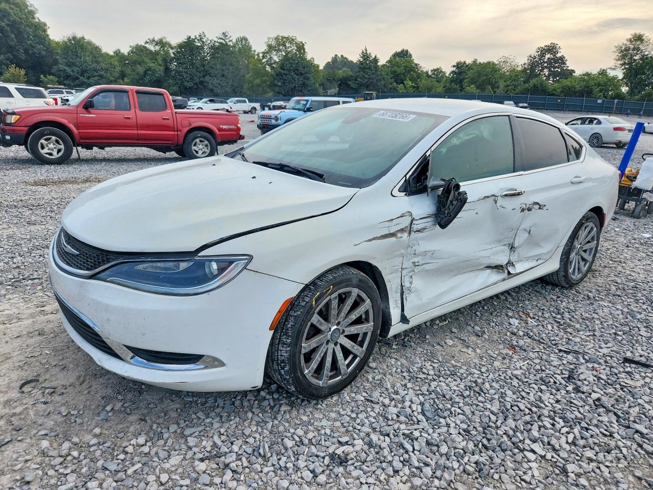 2015 CHRYSLER 200 LIMITED | 1C3CCCAB8FN590762 | UPCARS