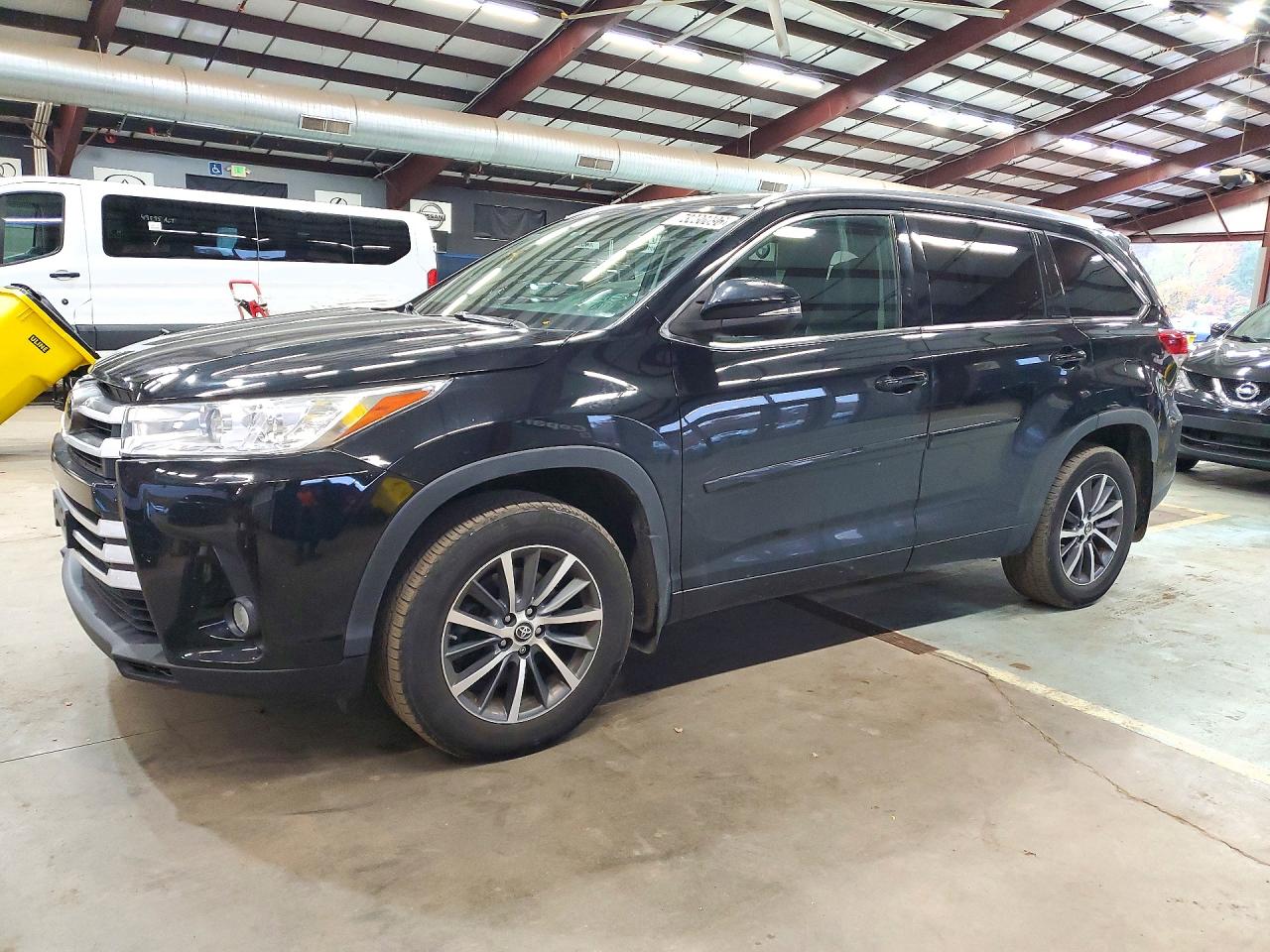 2017 TOYOTA HIGHLANDER XLE | 5TDJZRFH1HS426414 | UPCARS