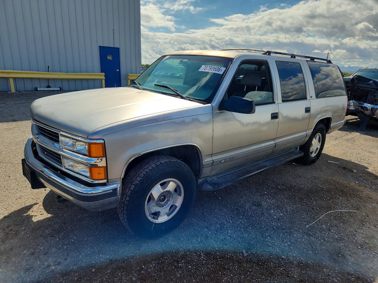 1999 CHEVROLET SUBURBAN K1500 | 1GNFK16R9XJ574432 | UPCARS