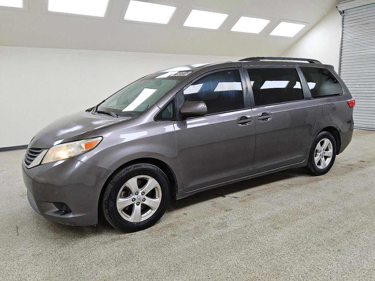 2015 TOYOTA SIENNA LE | 5TDKK3DC1FS577974 | UPCARS