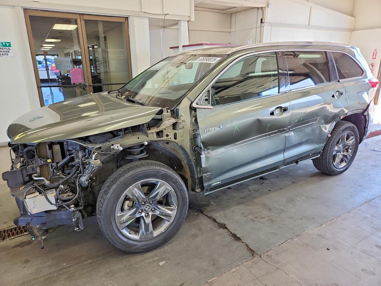 2019 TOYOTA HIGHLANDER LIMITED PLATINUM | 5TDDGRFH3KS061082 | UPCARS