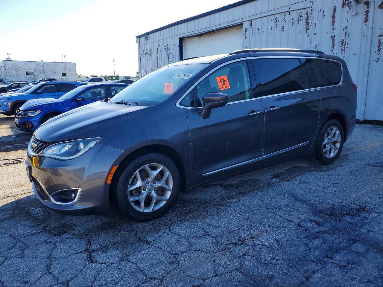 2017 CHRYSLER PACIFICA TOURING L | 2C4RC1BGXHR507083 | UPCARS