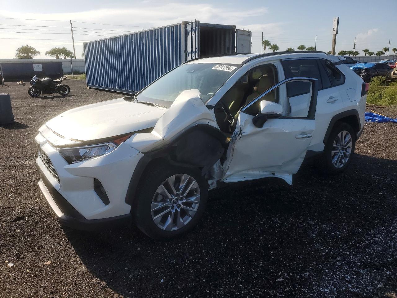 2021 TOYOTA RAV4 XLE PREMIUM | JTMC1RFV3MD074013 | UPCARS