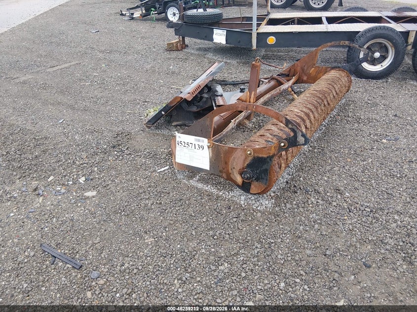 2005 BOBCAT ROLLER BRUSH | 17A1EAEM010 | UPCARS